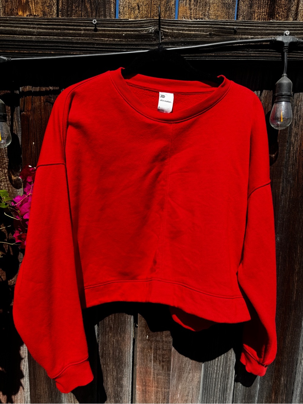Red cropped sweatshirt small